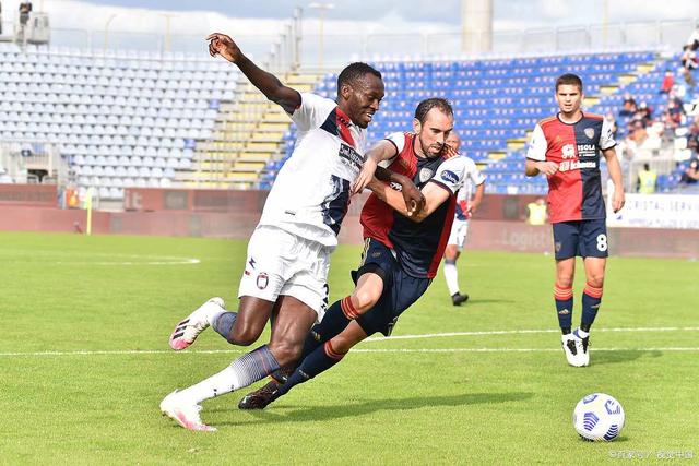 似不起眼的 似不起眼的