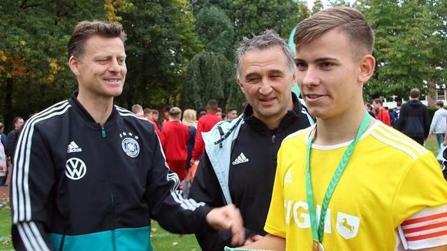 米切尔为何 米切尔为何